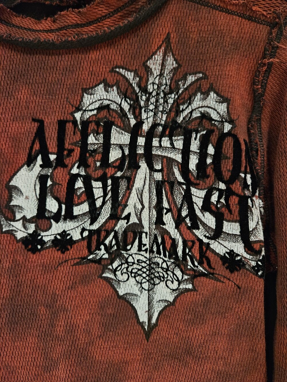 Affliction Burnt Red/Burgandy Distressed Crewneck with White Black Crest - Picture 2 of 5